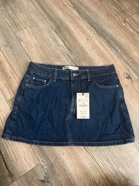ZARA Dark Blue Denim Mini Skirt with Front Pockets